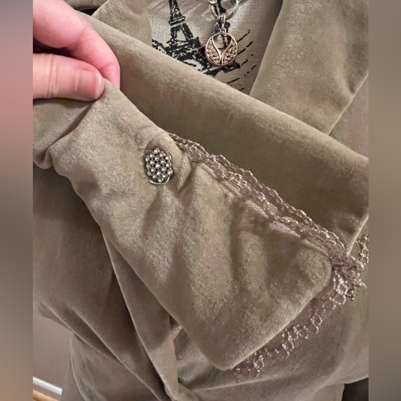 Old Navy velvet jacket w/ rhinestone buttons - Picture 7 of 12
